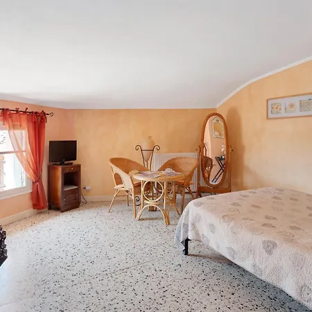 Le Clos Mazerolles 3*