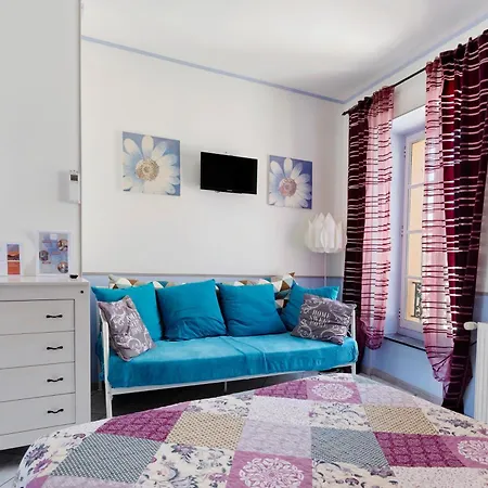 Le Clos Mazerolles Bed & Breakfast Cruzy