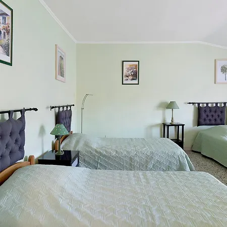 Couette-café Le Clos Mazerolles 3*