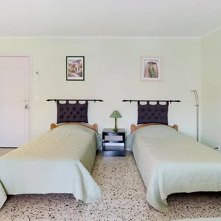 Couette-café Le Clos Mazerolles 3*